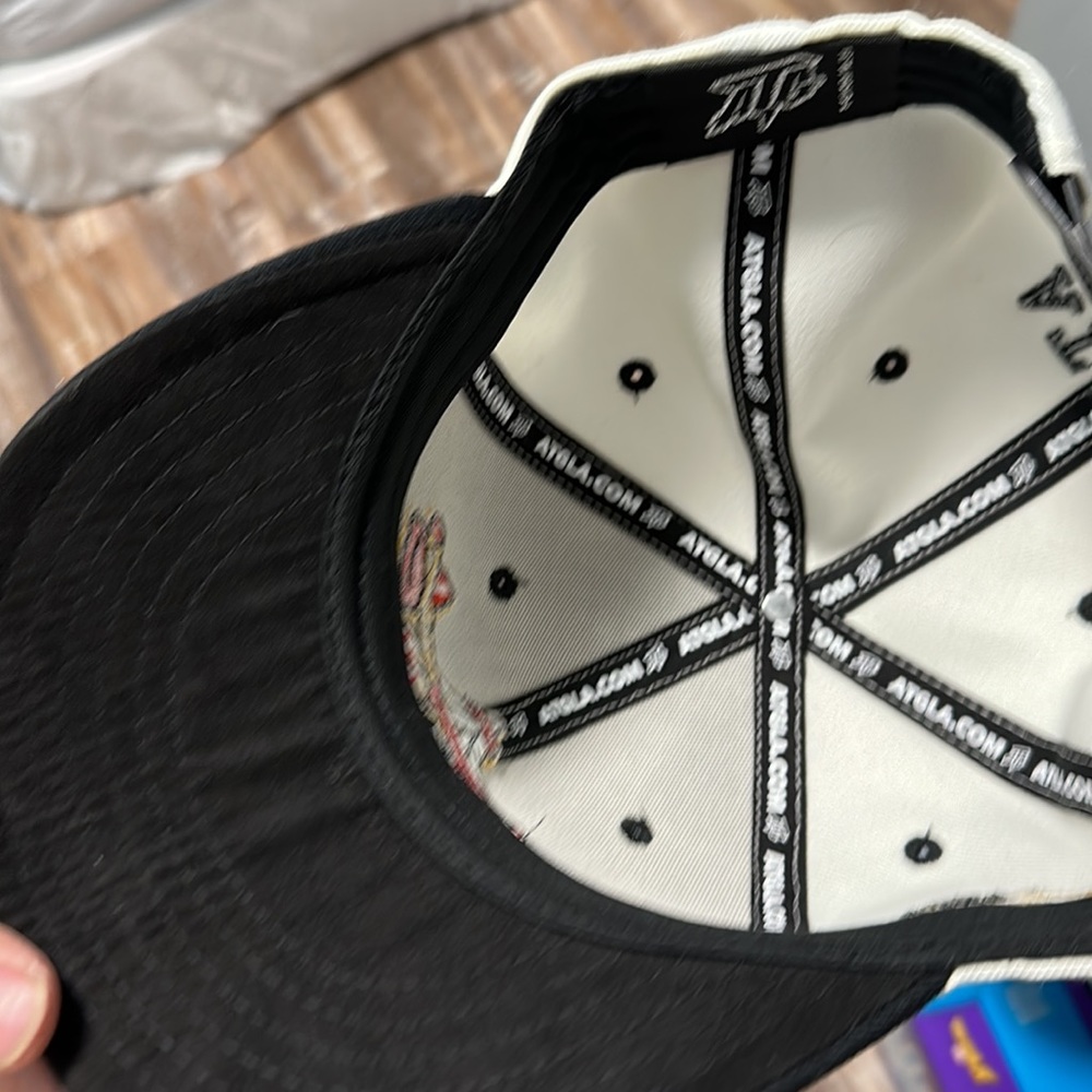 World Series SnapBack - Picture 3 of 3
